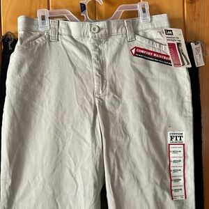 Lee comfort fit straight leg size 12